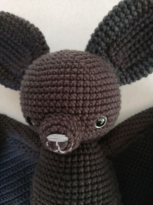 Morcego Amigurumi – Feito à Mão