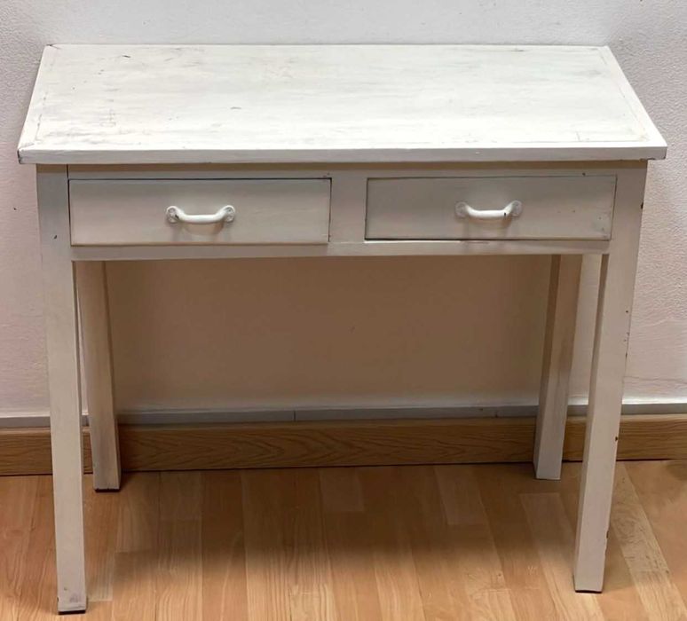 Mesa de encostar rústica antiga