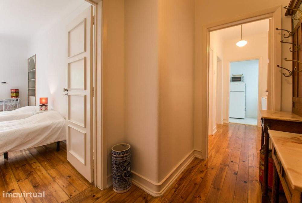 Quarto - localizado em Alameda Lisbon