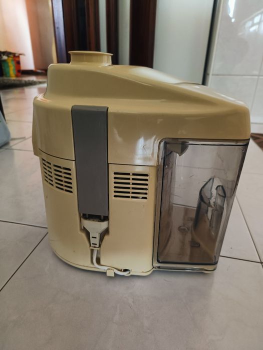 Vendo máquina de fazer sumos/batidos