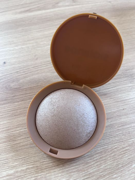 Bourjois Maxi Round Pot Bronzer 002