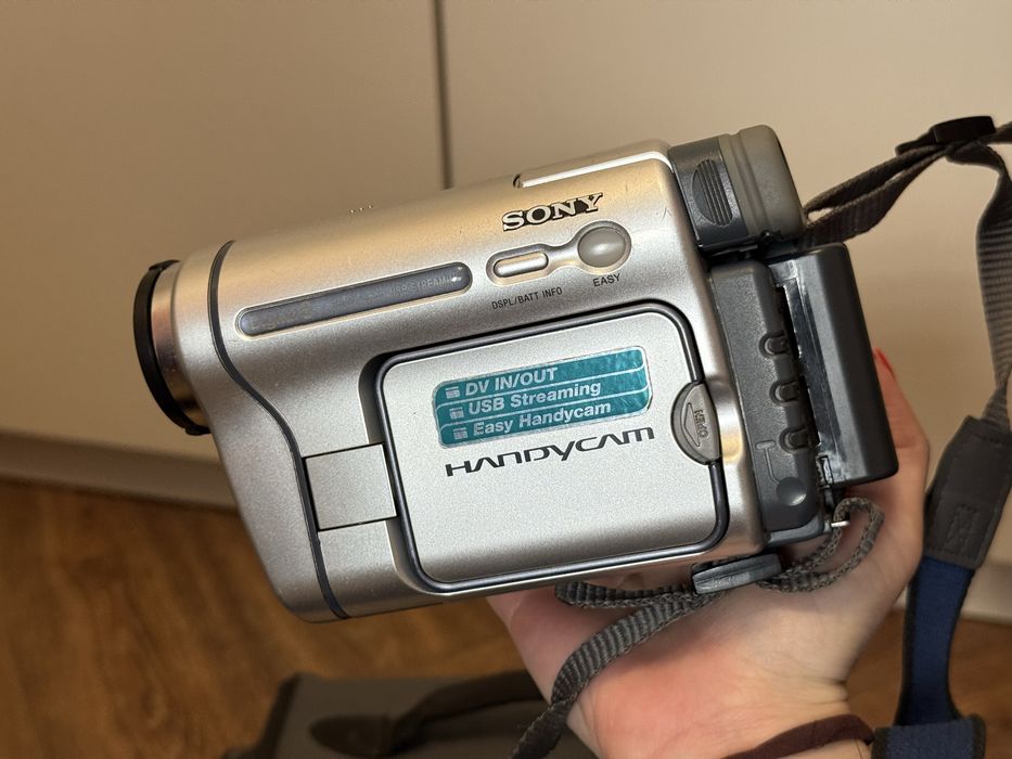 ◆録・再・ダビングＯＫ◆SONY ＴＲＶ６２０　Digital８　美品 digital8 - купити відеокамеру Sony - Ціна на OLX.ua
