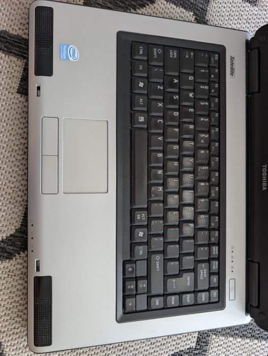 Toshiba satelitte L40-18W