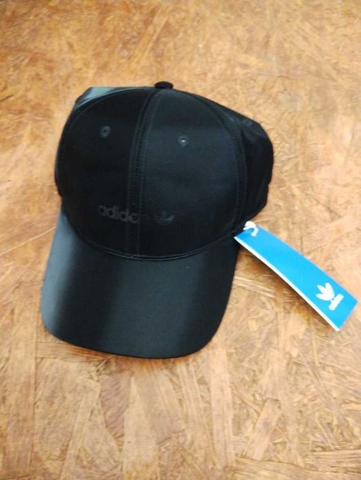 Czapka z daszkiem Aadidas Originals czarna rozmiar M/L