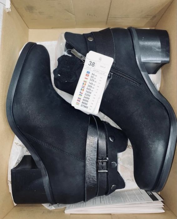 Buty Botki damskie Lasocki czarne obcas r. 38 nowe z pudełkiem