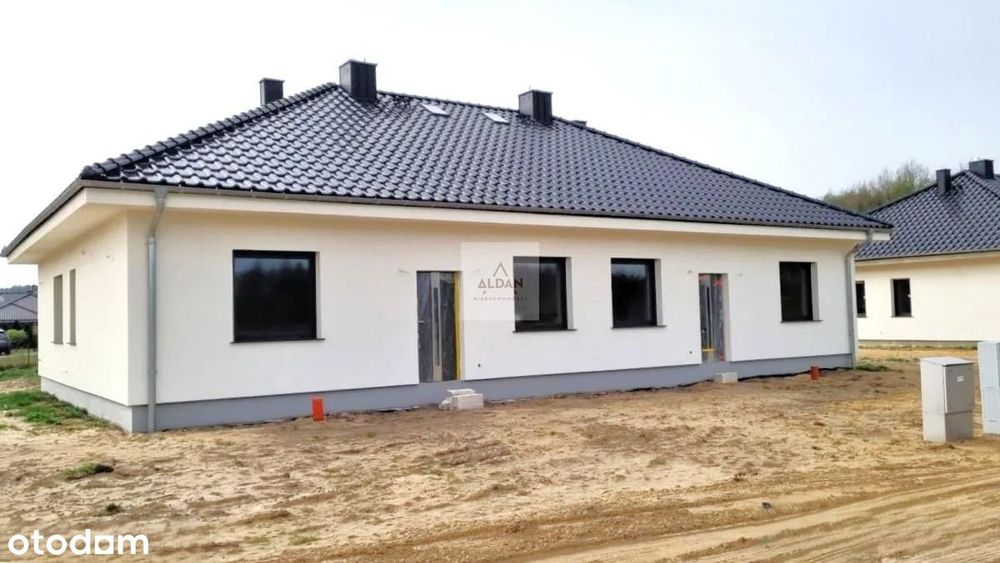 Dom parterowy w zab. bliźniaczej w Płotach k/ Z.G.