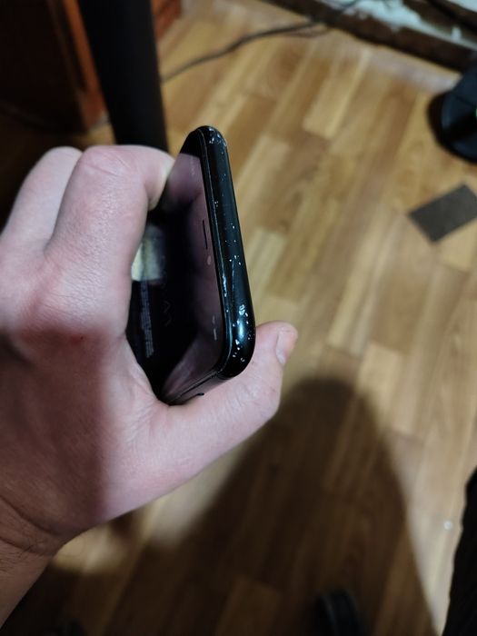 iPhone XR/64 neverlock