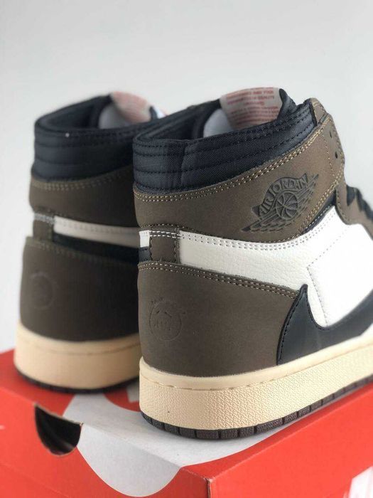 Мужские кроссовки Nike Air Jordan 1 Retro High Travis Scott. 40-45