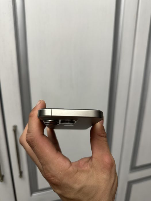 Практично ідеальний Iphone 15pro