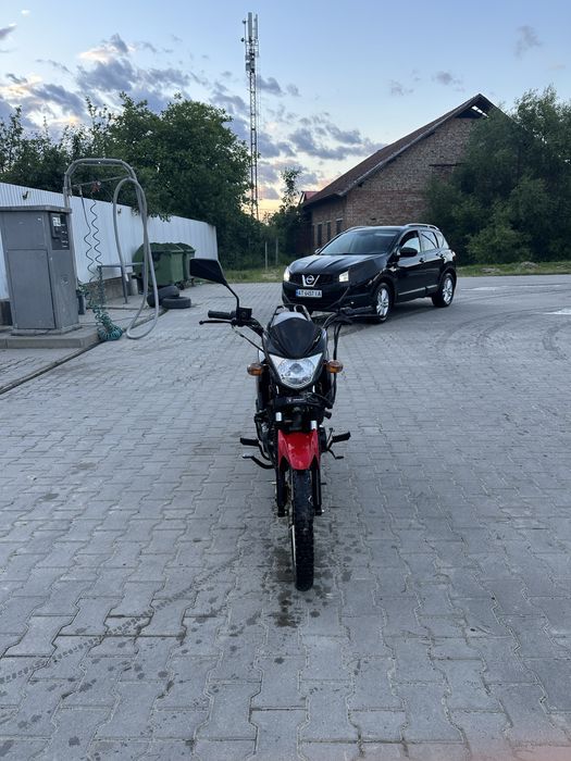 Спарк 125 кубів.