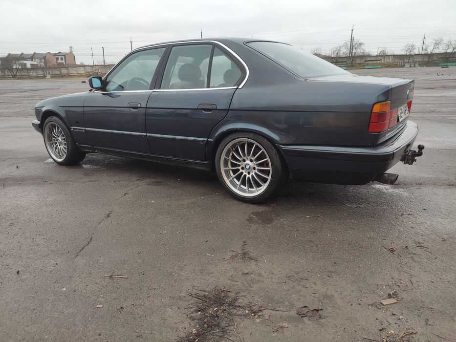Продам BMW520i 1993