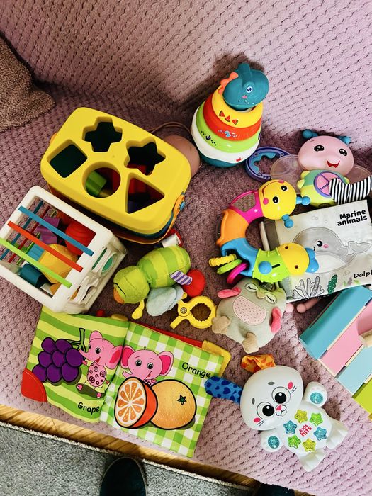 Набір дитячих іграшок. Продаю комплектом.