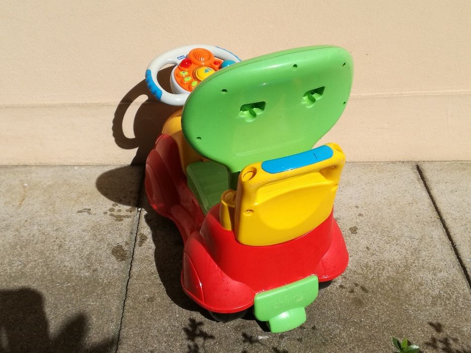Carro de criança Chicco musical