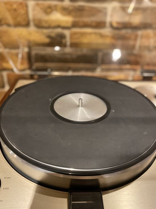 Gramofon Luxman PD 300