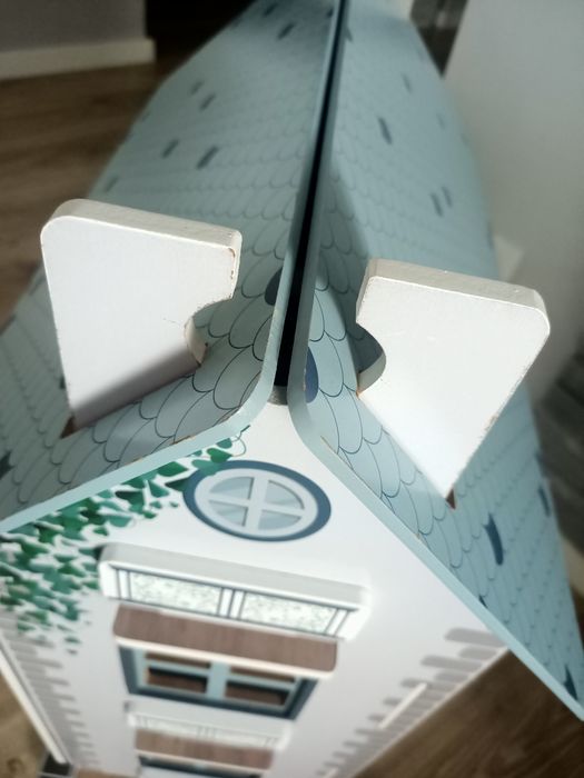 Drewniany domek dla lalek playtive + mebelki