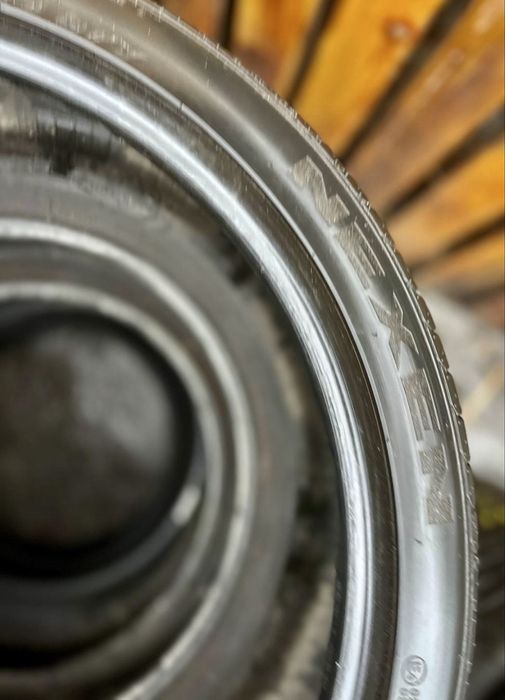 255/35 r20 Nexen шини літні