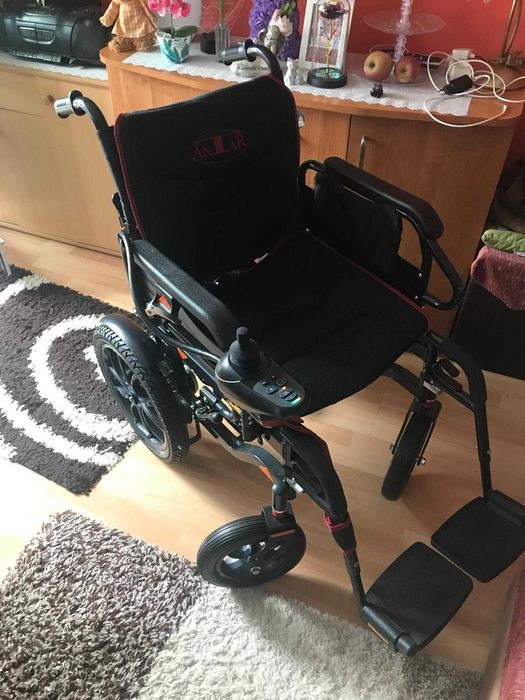 Wózek inwalicki elektryczny z pilotem