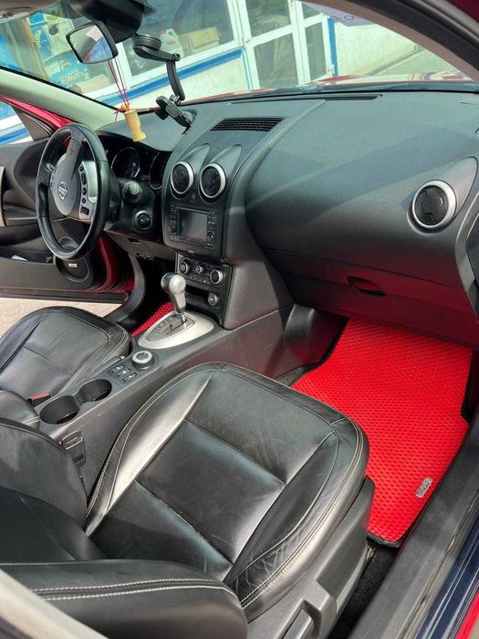 Nissan Qashqai 2.0 бензин 2013 року