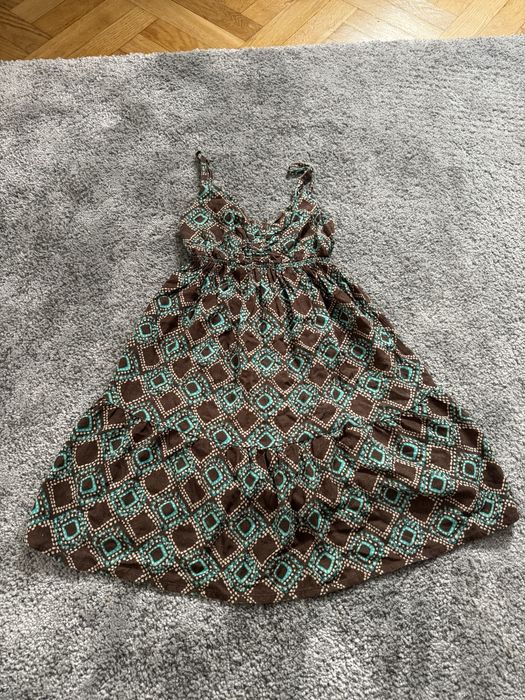 Sukienka na raniaczkach pull&bear xs