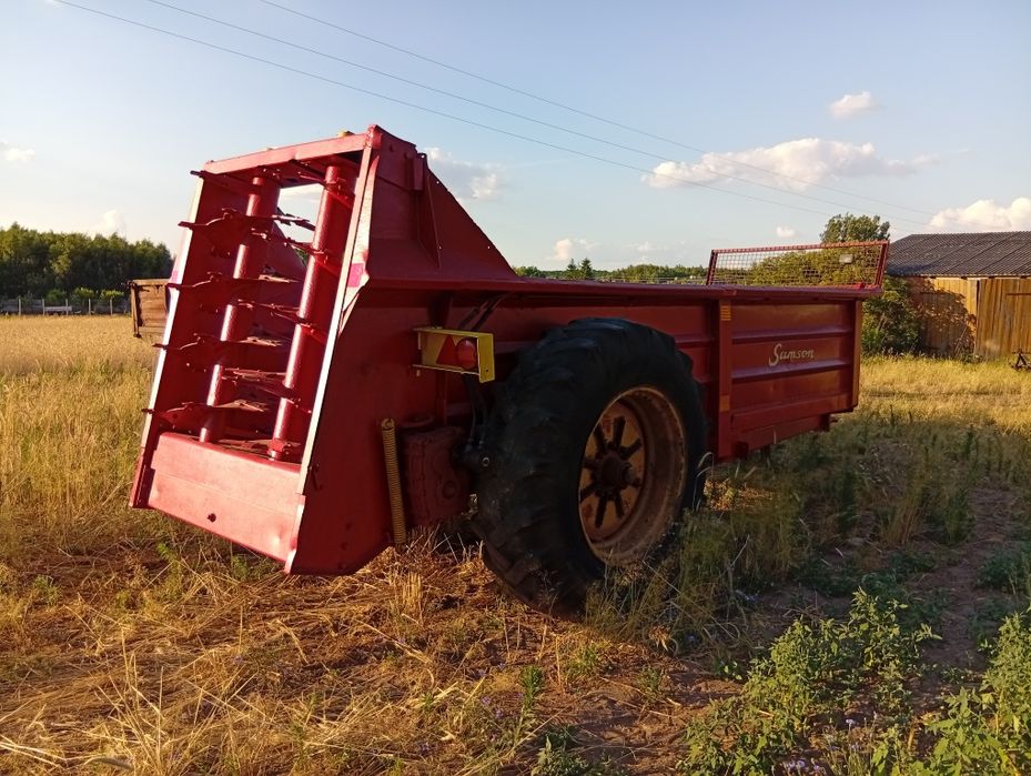 Rozrzutnik obornika Samson 8-10T