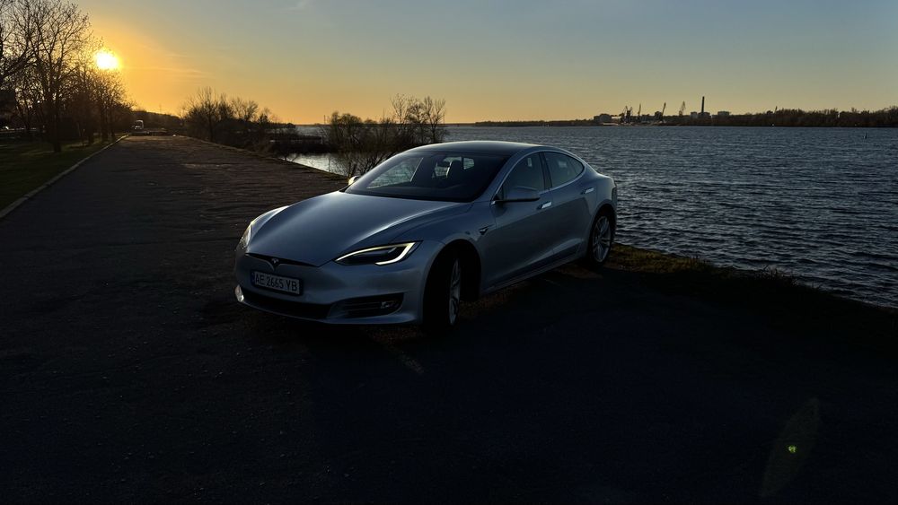 Tesla model S 75D/Европа
