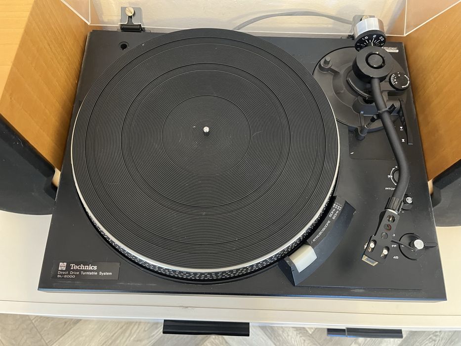 Gramofon Technics SL-2000