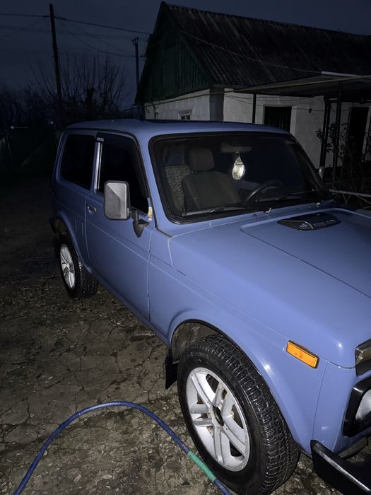 Нива на полном ходу