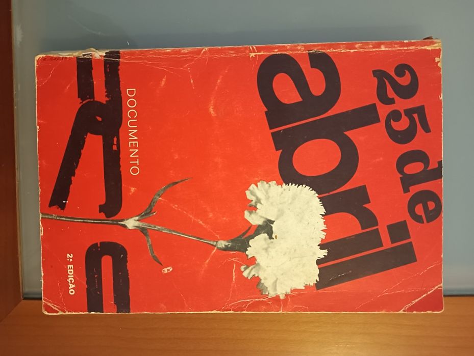 25 de Abril Documento 2ª edição 1974	Casa Viva Editora	Livro Antigo