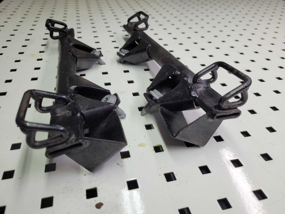 Mocowanie Isofix Audi OE A4 B6 B7 A6 C6 Seat Exeo Lewy + Prawy 8E0.813545B 8E0.813546B komplet śrubki