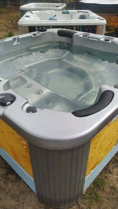 Sprzedam jacuzzi ogrodowe
