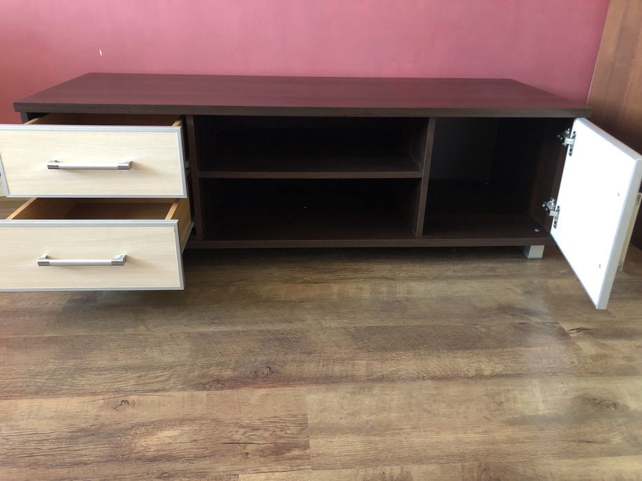 Sprzedam komodę  z półką szafką i szufladami