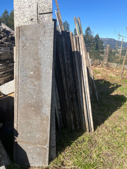 Peças mármore e granito.