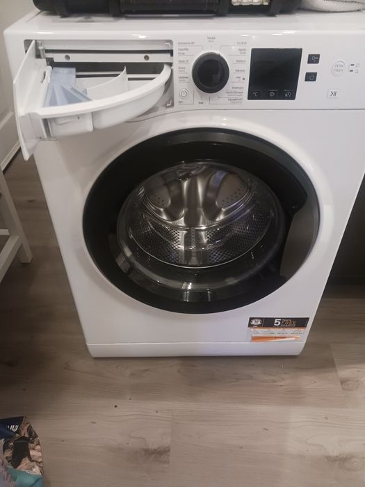 Máquina de Lavar Roupa Hotpoint Ariston 7kg (Como Nova)