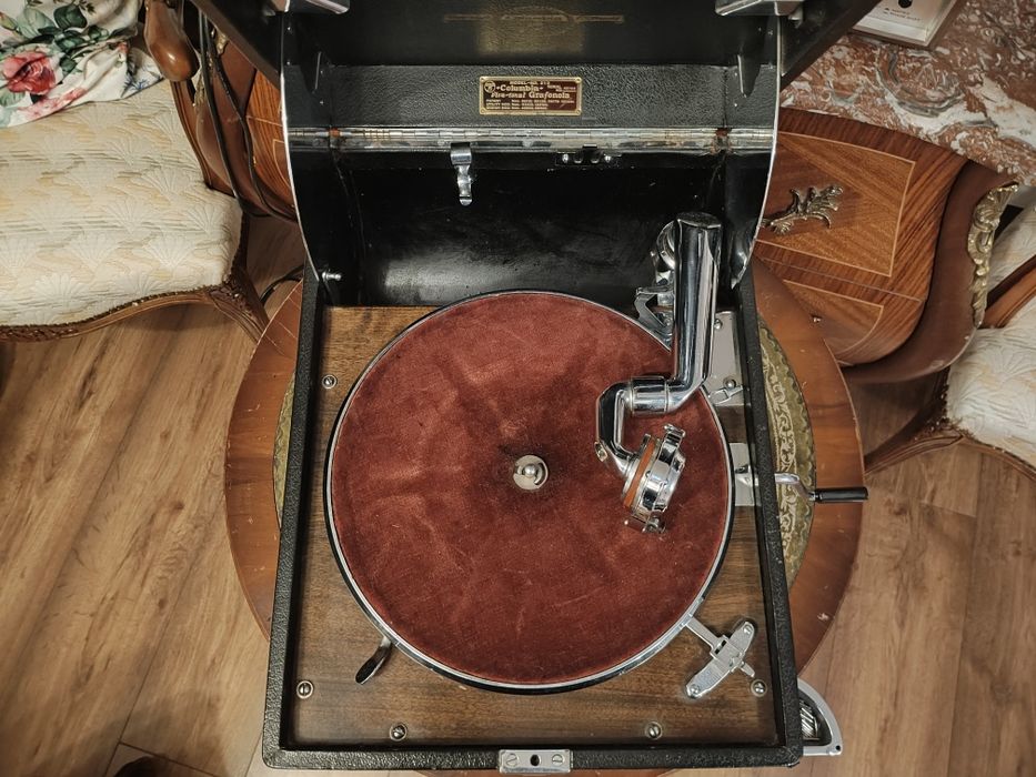 Gramofon walizkowy Columbia 1924 r