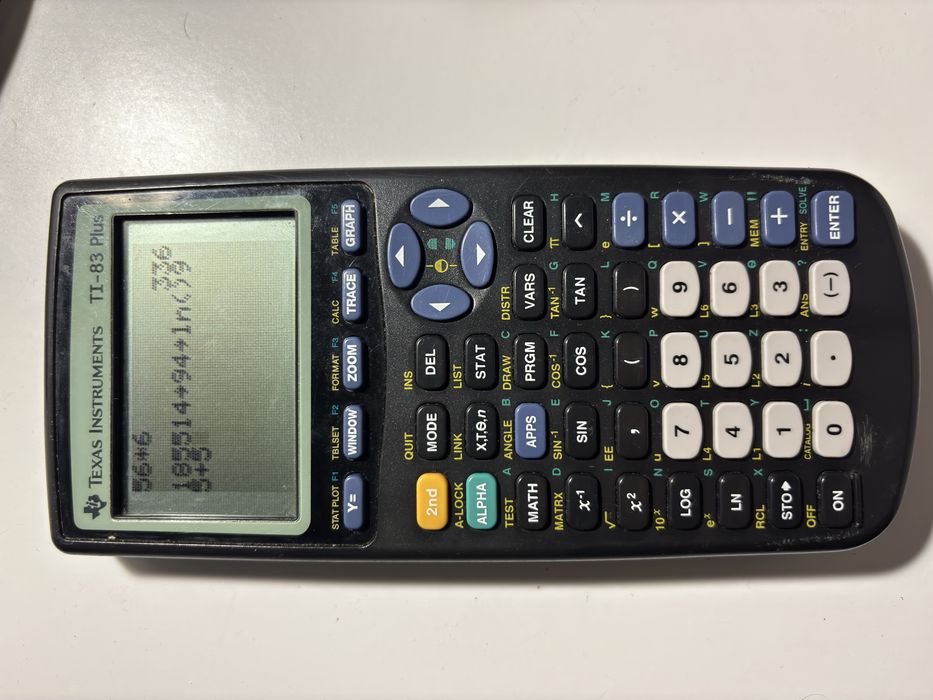 Calculadora Texas Instruments TI-83 Plus
