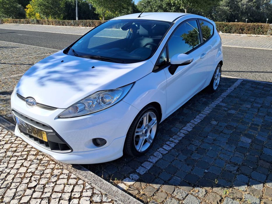 Ford Fiesta Comercial 1.6 TDCi Sport 95cv (2011) | 129k km | Selo Antigo (35€)