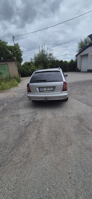 Mercedes c 2.2 diesel automat,hak