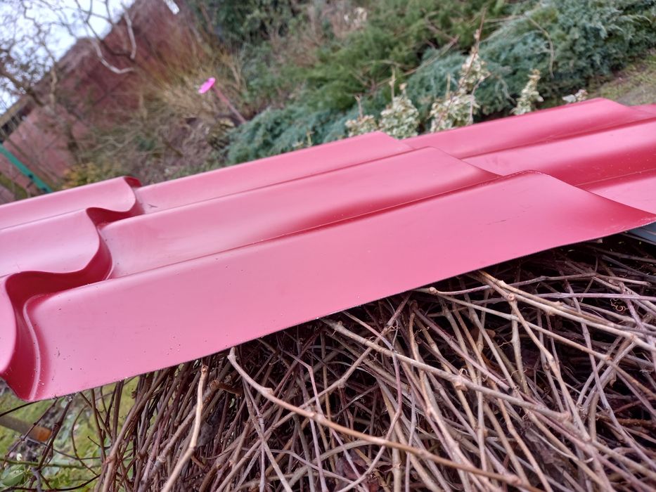 Blachodachówka, pozistałość po montażu- nowa