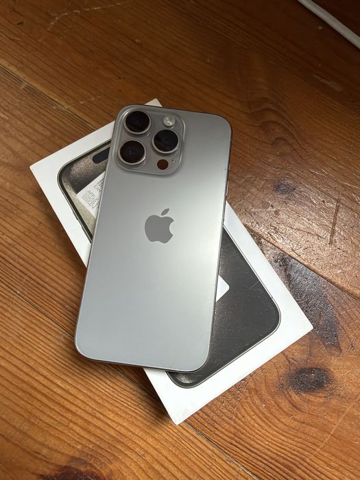 Iphone 15 pro stan bardzo dobry !