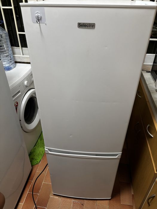 Frigorífico Combinado Selecline 170L - A Funcionar Perfeitamente