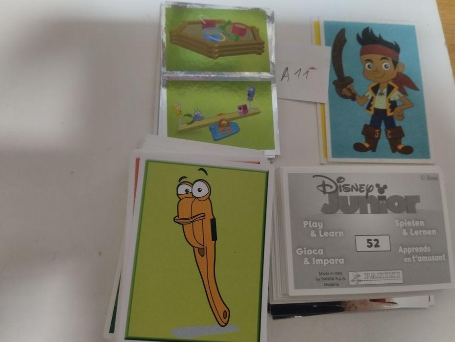 (A2) Cromos de 8 coleções