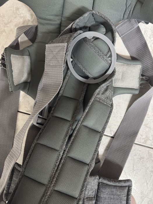 Marsúpio porta-bebés cinza