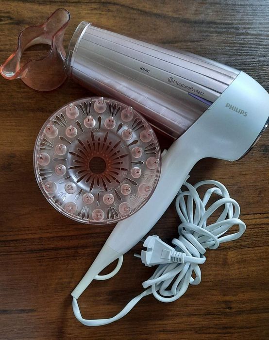 Фен Philips MoistureProtect HP8281/00