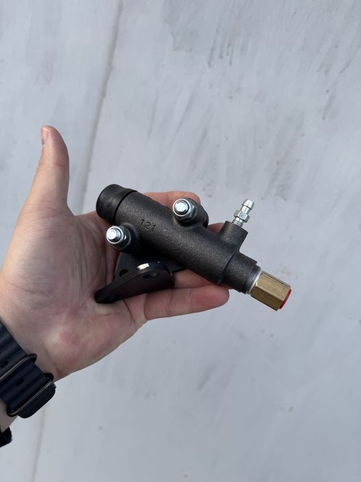 Тюнинг цилиндр ВаЗ сцепления рабочий на ЛуаЗ ЗаЗ 968