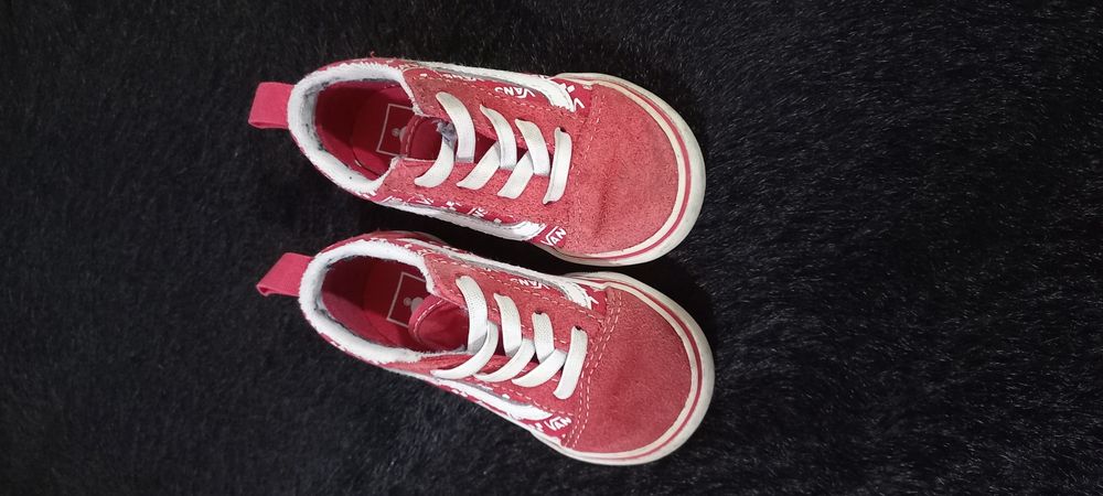 Tenis Vans vermelhas para menino