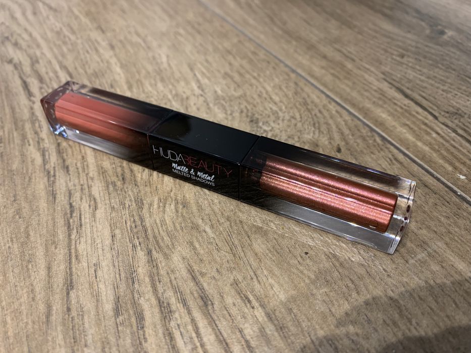 Huda Beauty Melted Shadows 2w1 płynny cień Hot Sauce / Cherry Soda