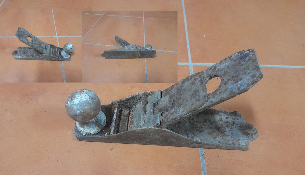 Plaina de carpinteiro antiga