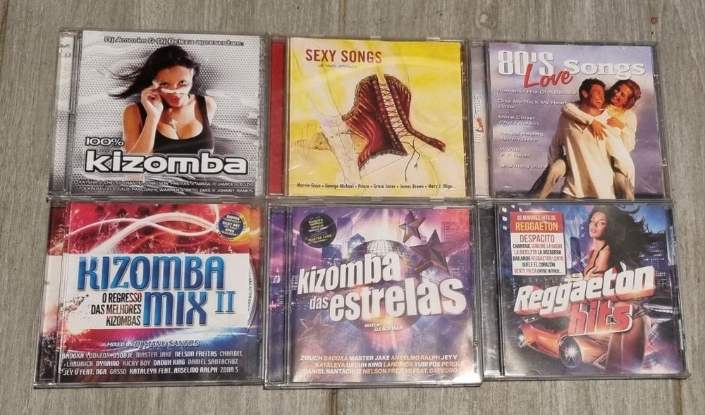 Vários CDs de música