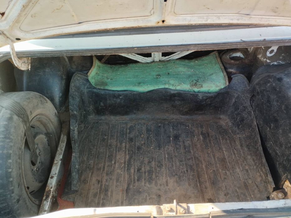 Продам ваз-2105 .