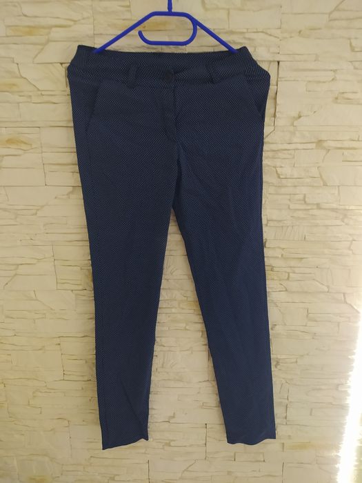 Spodnie eleganckie granatowe w kropki 34